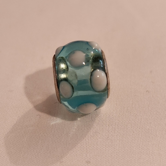 Five assorted Kohl's Individuality Beads Light Blue Silver - Picture 3 of 5